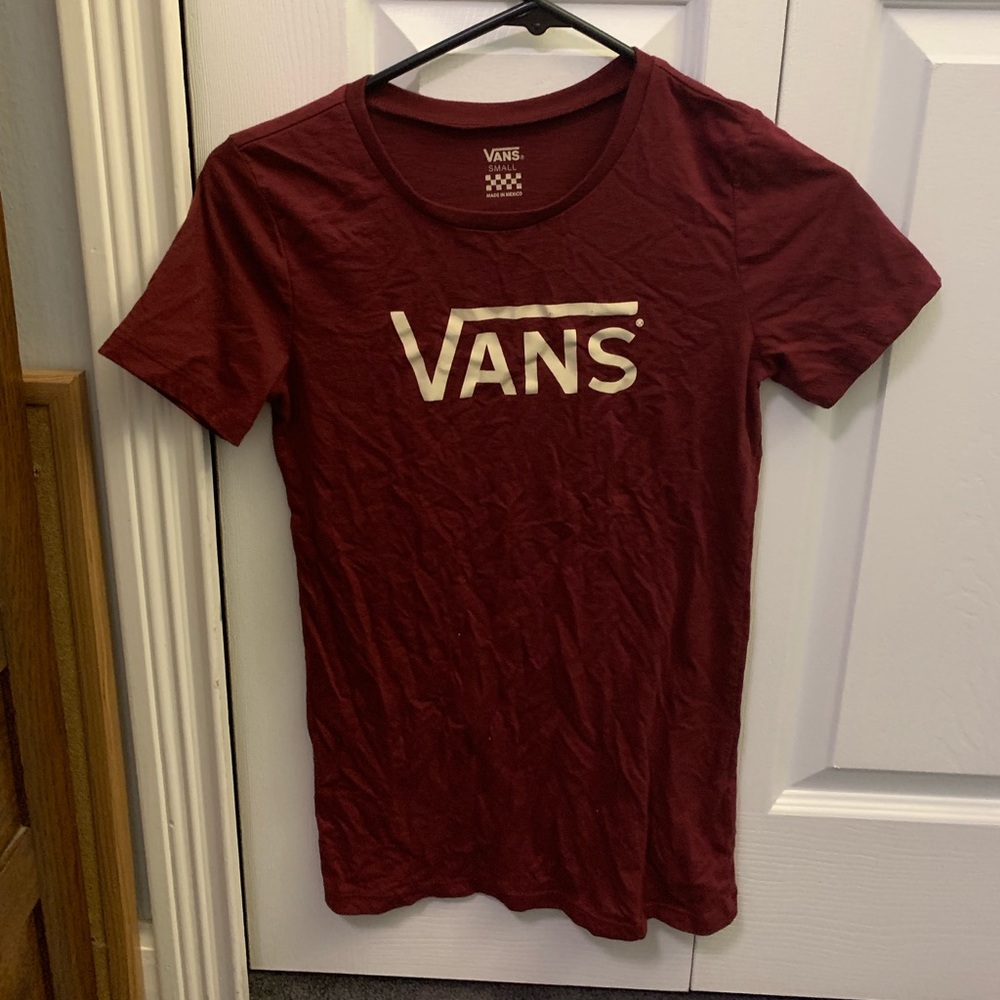VANS maroon t shirt